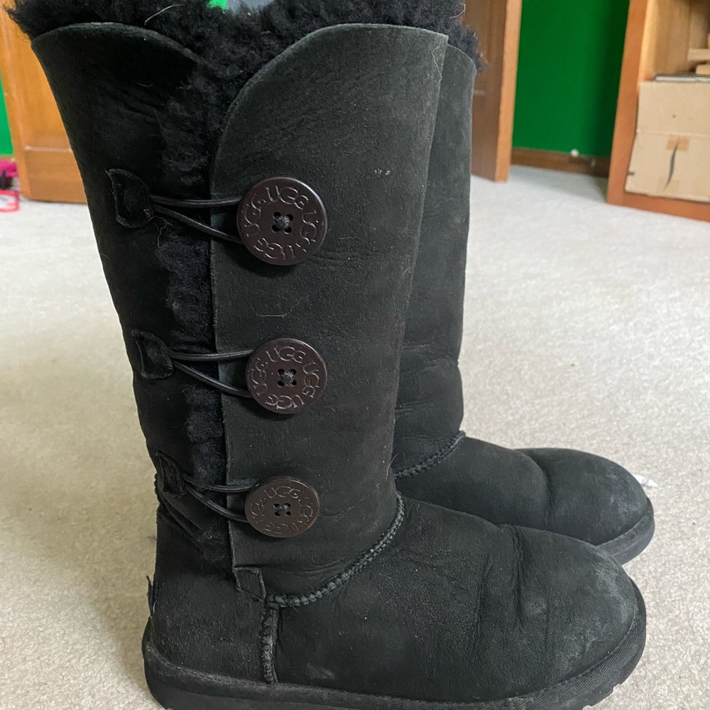 Size 6 Black Ugg Boots
